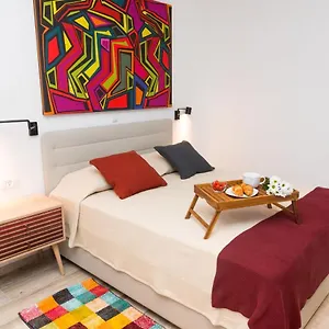 Apartman Life, Rijeka