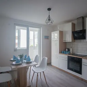 Apartman In With, Rijeka